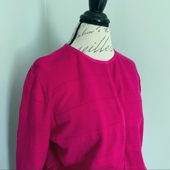 LIZGOLF Cardigan Sweater - Fuschia - Picture 4 of 8